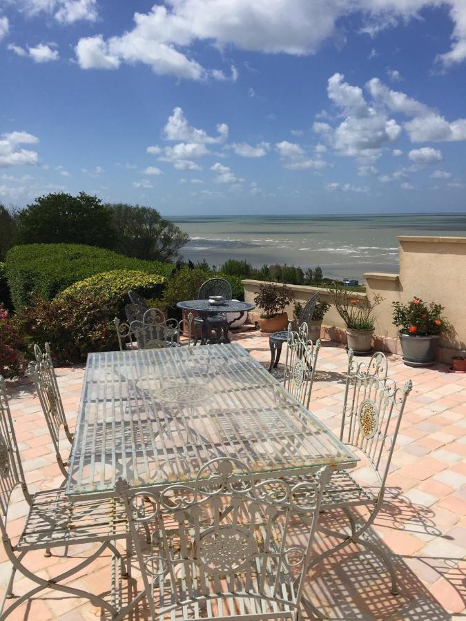 Appartement Terrasse Face Mer Villerville Exterior foto